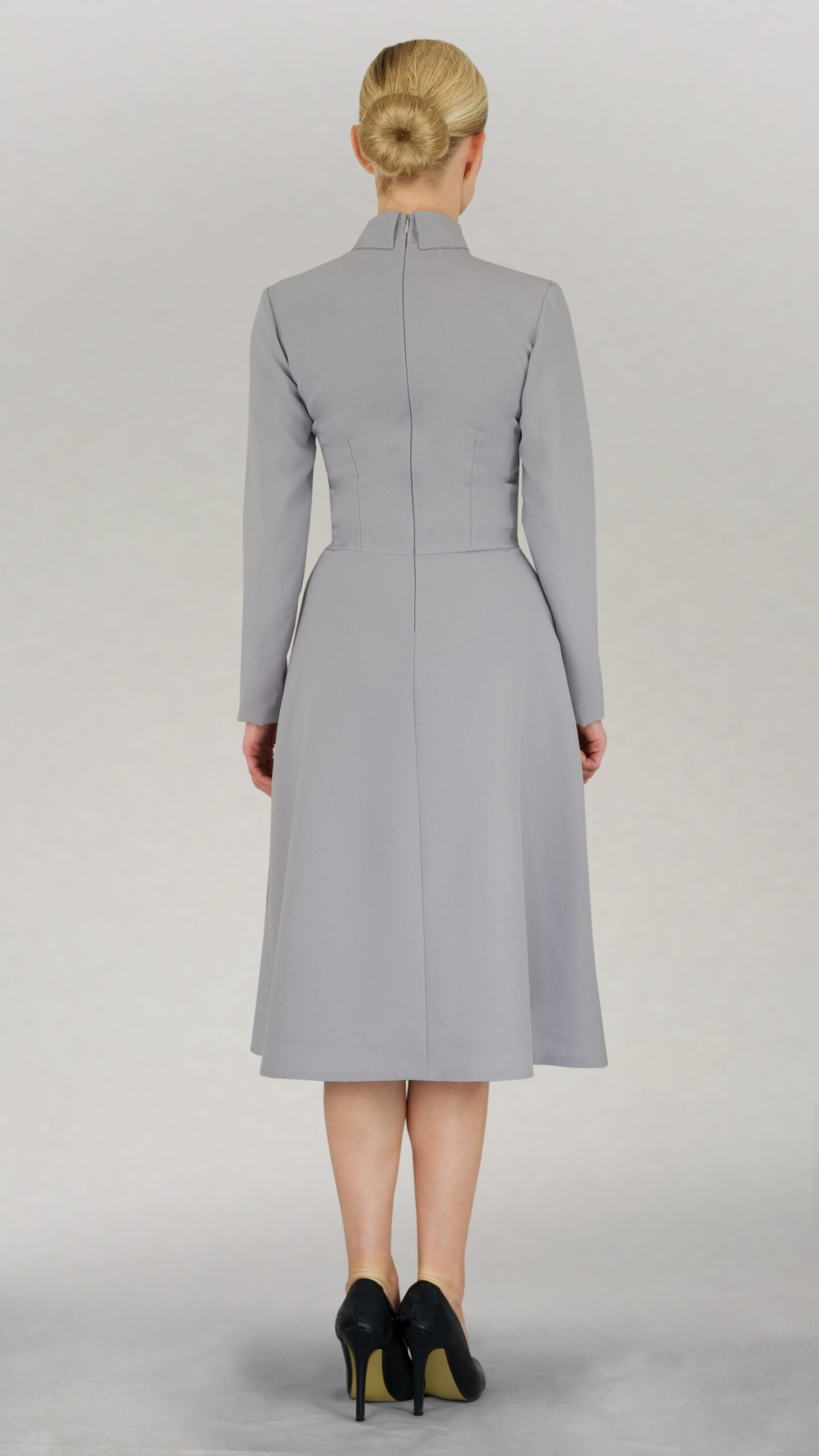 Sukienka trapezowa z rękawami, kołnieżykiem i podszewką