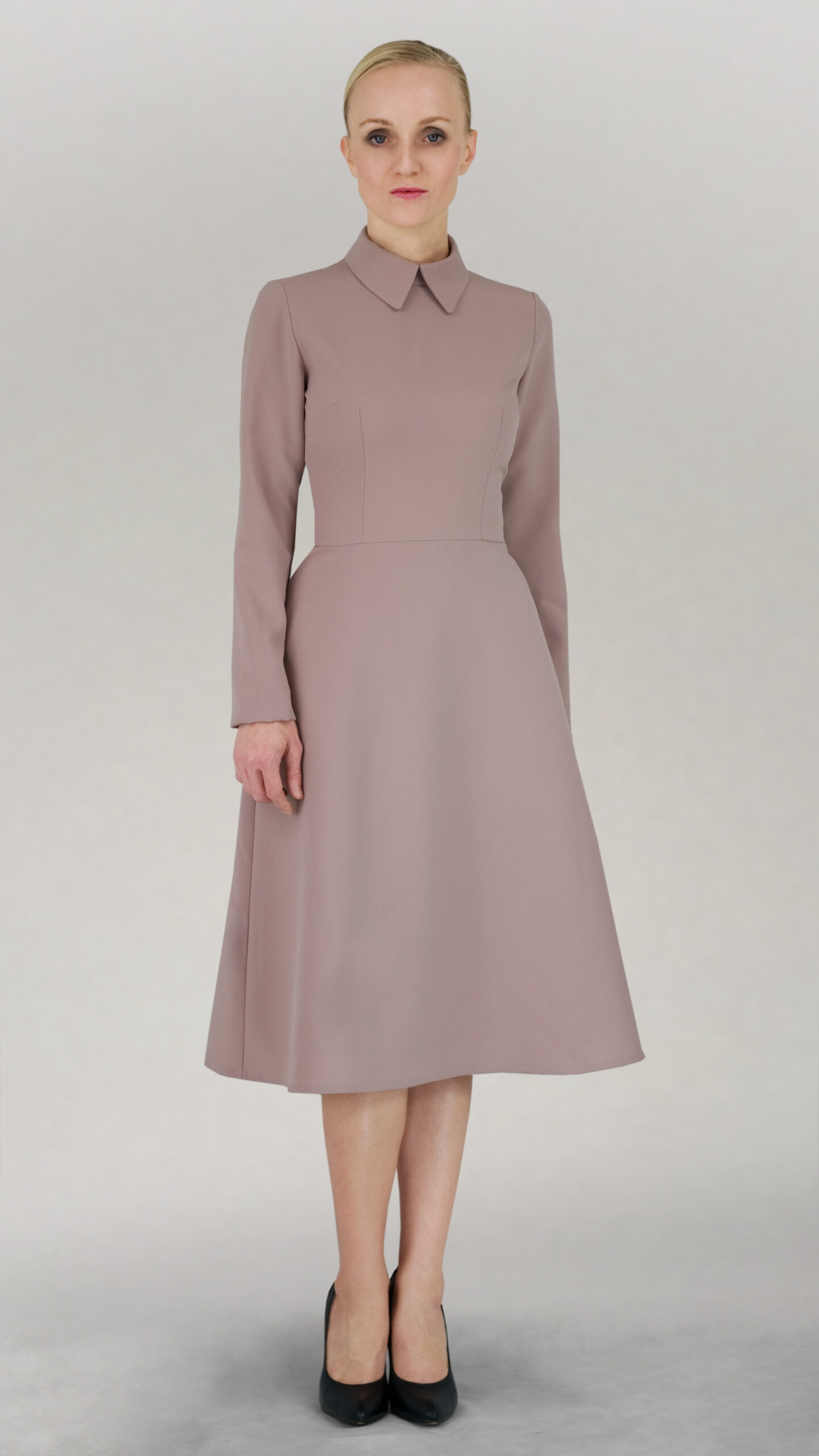 Sukienka trapezowa z rękawami, kołnieżykiem i podszewką